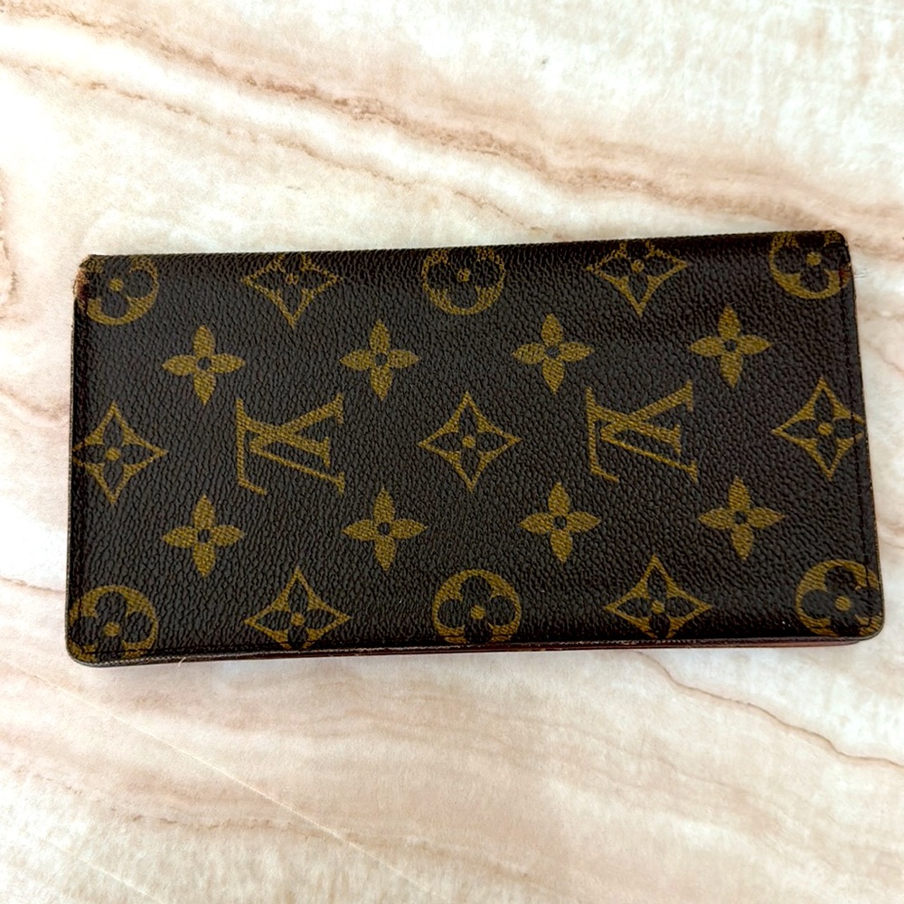 Louis Vuitton Authentic Long Brown Monogram Wallet - Picture 4 of 17
